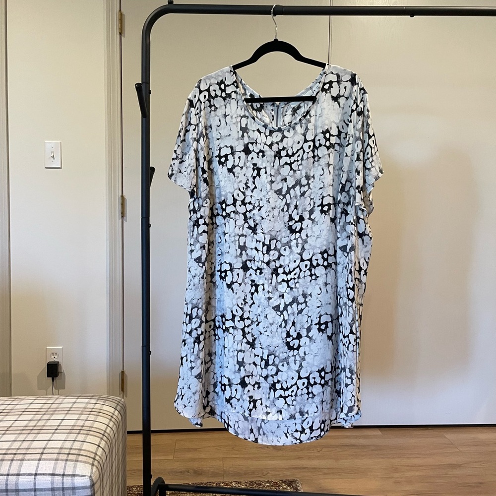Sejour Black and White Floral Tunic